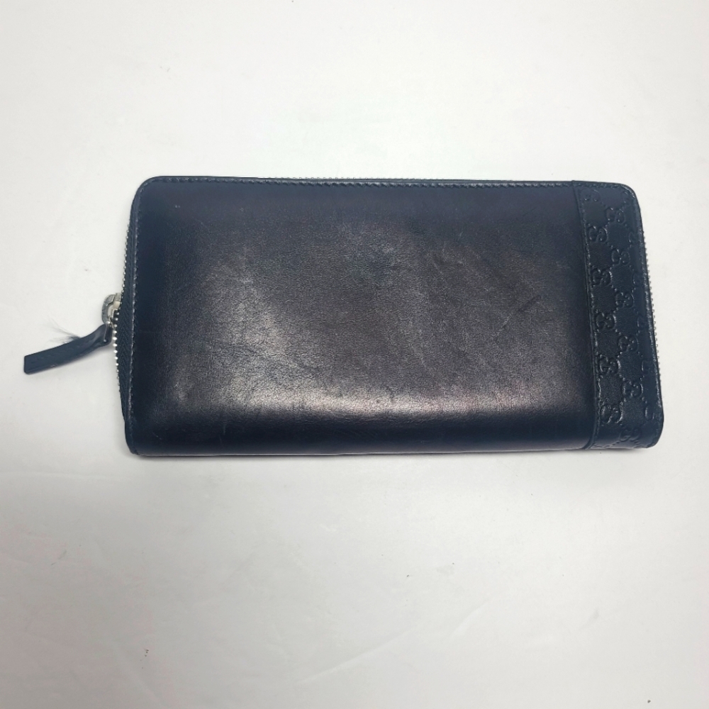 Black Leather Gucci Wallet full size